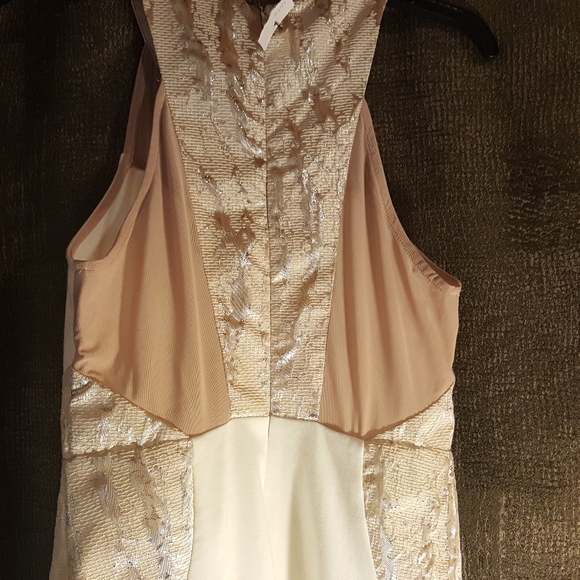 Dress - Picture 4 of 4